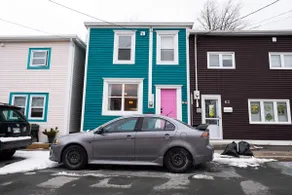 Cozy Modern Downtown Row-House - Image 3