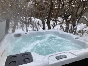 Red Door Mountain Ski Retreat with Hot Tub! - Image 5