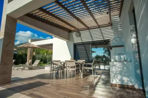 Family Villa · Infinity Pool · Walk to Beaches - Image 5
