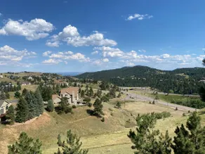 Mountain Views • Minutes to Red Rocks and Hiking - Image 4