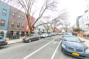 The Ideal Vacation Home in Brooklyn - Image 3