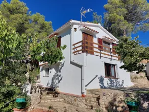 Quiet cottage with private pool and sea view. - Image 2