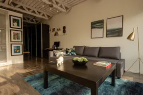 Artist loft near main street skytrain and Downtown - Image 2