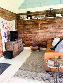 Wild Acres Farmhouse with Private Hot Tub - Image 4