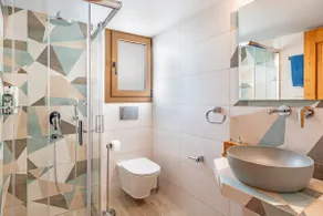 Alexandra's Cozy Sea View Apartment - Image 4