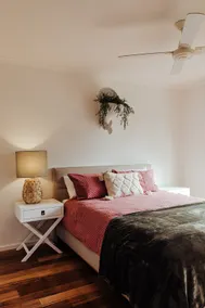 Silverleaves BeachHouse - Sleeps 12- Pet friendly - Image 4