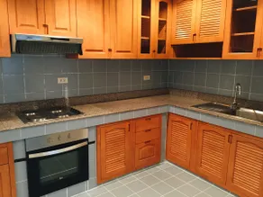 CBD 3BR Spacious SUITE 1MinBTS FreeWiFi 215sqm - Image 5