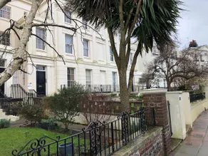 One bed basement flat with Patio centrally located - Image 2