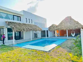 The Beautiful House on the Beach - Image 3