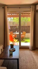 Beautiful mazet with terrace - Image 2