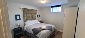Bright 3 bedroom + Central + Desk/Workspace. - Image 2