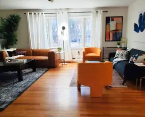Modern clean 2Bd1ba* ParkFree* 1G wifi *Desk*King* - Image 4