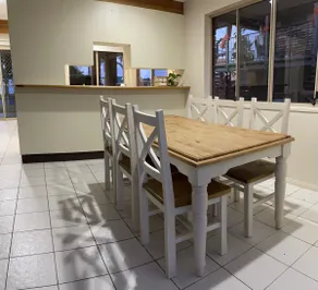 Lovely Waterfront Beach House, Pet-Friendly - Image 3