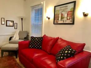 Suite Studio ❤️️ (Free Parking, Elmwood Village!) - Image 2