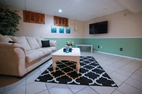 Entire Private Suite - Close to Cleveland Airport - Image 2