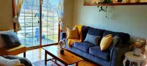 Faye's Farmhouse apartment - Image 2