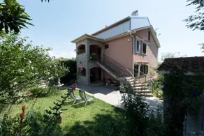 Oasis in a Green Garden - Image 2