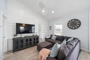 Beach bungalow with stunning ocean views and huge deck just steps away from the beach - Image 3