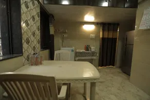 Cozy Furnished Apartment One Block From The Ocean - Image 4
