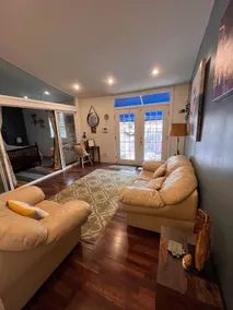COZY Private Magazine St. Apartment (4-guests) - Image 5