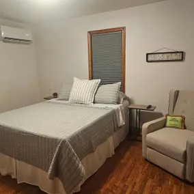 Cozy Compass House - Image 3