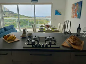 High-end apartment w/ 360 country & sea views - Image 5