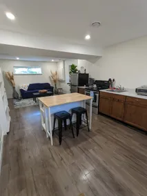 Garden Suite in Colwood - Image 5