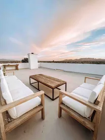 NEWLY updated! hot tub, pool & rooftop city views - Image 5