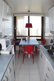 Beautiful view, steps from the beach and spacious. - Image 4