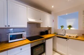 Stylish modern Mews house in central St Leonards - Image 5