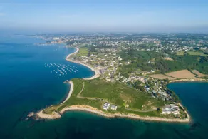 180° panoramic views of the islands and the wild coast - Image 4