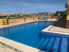 Villa grande, espaçosa isolada, com piscina privada, Antas, acomoda confortavelmente 8 - Image 4