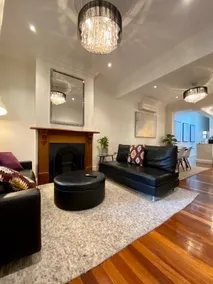 Charming 3 Bed City Home - Close to Everything! - Image 3