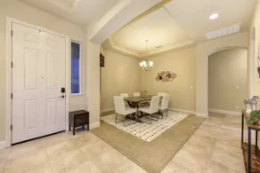 Scenic Hillside Retreat - Image 4