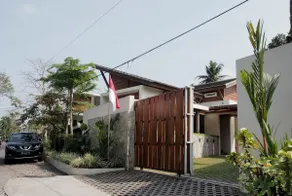 Ndalem Prabawan Private Villa - Image 4