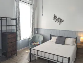 Spacious 3BR on the Square - Image 5