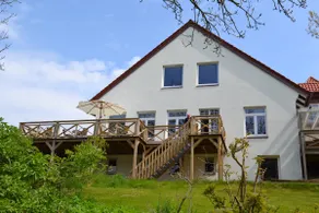 Lakefront cottage - Image 2