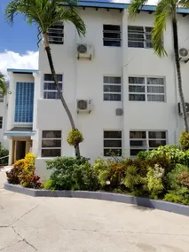 The Holiday Hub close to amenities and beach view - Image 5
