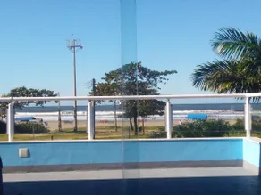 Cozy oceanfront stay - Image 2