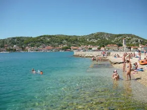 Holiday House Tisno- stay for 4, sea view, center - Image 2