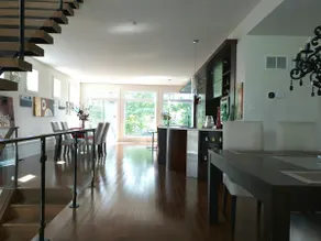 Modern luxury waterfront home in Sandy Hill - Image 4