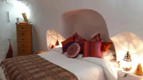 Romantic, Enchanting cave house - Image 4