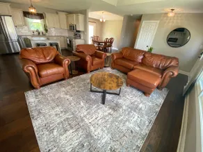 Aunt B's House *No Cleaning Fee* - Image 2