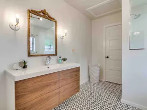 Sooner Suite - Private Entry & Close to OU! - Image 3