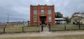 Converted Historic Jailhouse - Image 3