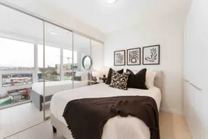 Stylish & Modern 2beds A/C & Parking - Image 2
