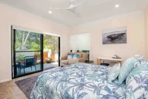 Secluded , absolute beachfront Studio. Pet ok . - Image 3