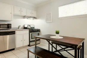 Soak Up the City from a Chic SoLa Retreat - Image 2