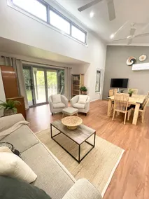 Gibson Guesthouse - Image 2
