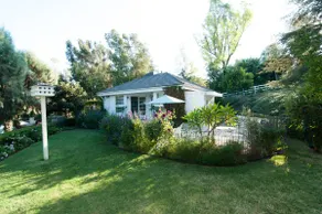 Private cottage in secluded setting - Image 3
